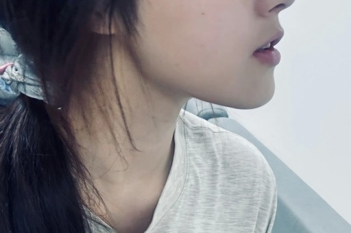 谢娜成都演唱会想看人数超35万艺人跨界为何引争议